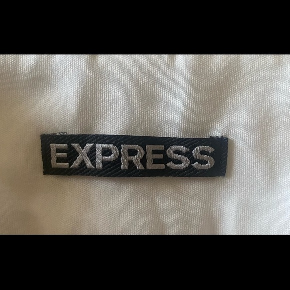 EXRESS-WHITE SHORTS - Picture 9 of 11